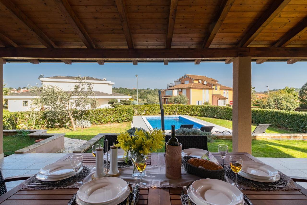 Lovely Istrian Apartment With A Private Swimming Pool And A Charming Garden Баньоле Екстер'єр фото